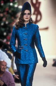 ewaMf91ysl-HC--55.thumb.jpg.3905f771812745d2816c900e1d9b77e8.jpg