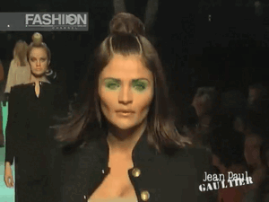 helena2.thumb.gif.817c0d403a2acfa1ef436a9f048c8167.gif