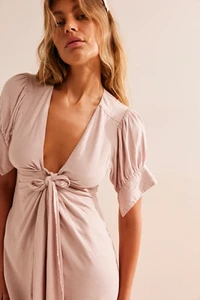https___images.urbndata.com_is_image_FreePeople_57617375_257_c_large.webp