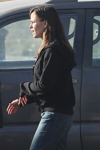 jennifer-garner-and-angourie-rice-on-a-film-set-in-malibu-12-03-2024-3.jpg