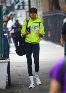 joan-smalls-at-a-nail-salon-in-new-york-10-04-2024-1.jpg
