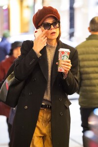 katie-holmes-exudes-effortless-style-in-newsboy-cap-during-nyc-coffee-run-12.20.2024-1.jpg