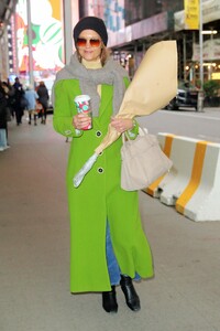 katie-holmes-stuns-in-new-york-city-12.15-2024-2.jpg