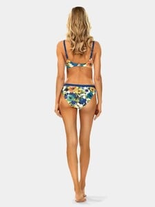 kwiatowy-usztywniany-biustonosz-push-up-elegancja-i-wygoda-FG10-905-modelka2.jpg