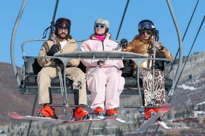 leni-and-heidi-klum-hit-the-slopes-in-aspen-12.20.2024-9.jpg