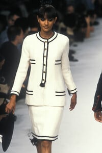marielouf95chanel-HC-45.thumb.jpg.9d3910235b23c80a698cd0a82ce6cf4d.jpg