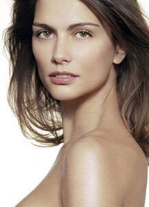 melody-vilbert-84606-fit.thumb.jpg.30f007143f93a9b2e8048906cd22516b.jpg