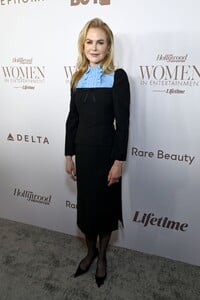 nicole-kidman-s-heartfelt-moment-glamour-grief-and-girl-power-at-thr-gala-1.jpg