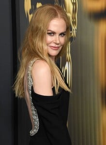 nicole-kidman-steals-the-show-despite-wardrobe-malfunction-at-2024-governors-ball-3.jpg