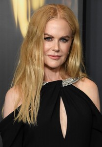 nicole-kidman-steals-the-show-despite-wardrobe-malfunction-at-2024-governors-ball-7.jpg