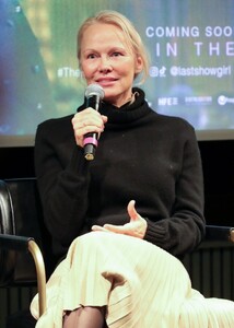 pamela-anderson-at-neuehouse-in-new-york-to-discuss-the-last-showgirl-12-01-2024-4.jpg