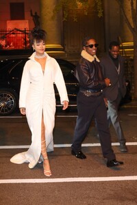rihanna-and-a-ap-rocky-arrives-at-their-hotel-in-new-york-city-12-04-2024-3.jpg