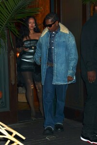 rihanna-and-a-ap-rocky-out-for-dinner-at-carbone-in-south-beach-miami-12-07-2024-2.jpg