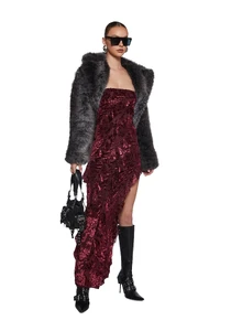 s1896025_f_r_x_vintage_shop_red_295685_0254_24_11_20.webp
