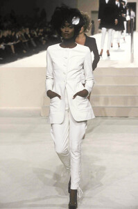s97chanel-RTW-107-159.thumb.jpg.ef8f0e638c498b2f8f130fde9c834b56.jpg