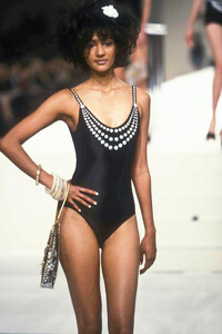 s97chanel-RTW-141-123.thumb.jpg.4cc4967cf979e6515466417c445a3c44.jpg