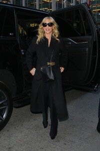 sarah-michelle-gellar-arrives-at-late-night-with-seth-meyers-12-12-2024-0.jpg