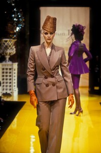 simonettas95dior-HC-10.thumb.jpg.7bcc6fa8999374dd6683061200754438.jpg