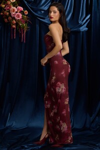 somina-strapless-cowl-neck-maxi-dress-maroon-floral-print_7.thumb.jpg.c1669f238474e0f13437170ed3c5d69a.jpg
