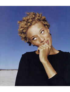 stacey-mckenzie-111305-squaremedium.jpg.d747fc02dddc641d2abb96f7165a631a.jpg