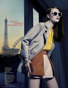 vogue-china-benjamin-kanarek-tender-skin-2.thumb.jpg.7f106252042ce876dbfc9eb6d7e9e1bc.jpg