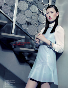 vogue-china-benjamin-kanarek-tender-skin-4.thumb.jpg.dcf9df679eef9dfb92beb12422589a16.jpg