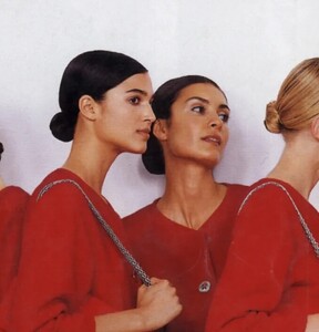 vogue_de_10_99.jpg