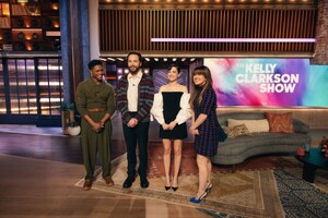 zoey-deutch-on-the-kelly-clarkson-show-11-04-2024-1.jpg