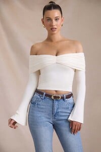 13687-Ivory_Pavni_1.jpg