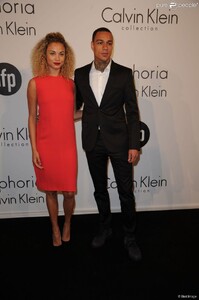 1825783-rose-bertram-et-gregory-van-der-wiel-950x0-2.thumb.jpg.bbeb3eda597595a8e17ed1ed471ae7e6.jpg