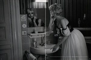 2009-10-vogue-ger-cs-5a_orig.thumb.jpg.b8a8c59c0c800a8eda56fa8193efec85.jpg