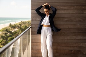 2021-03-31-BLACK-IRIS-HAILEY-OUTLAND-4843-Edit.jpg