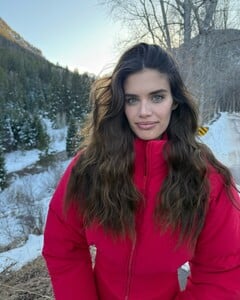 [2024.12.16] sarasampaio_470677265_18481563109058288_4405619602759496149_n.jpg