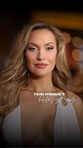 2024_12.16si_swimsuit_AQN7A.thumb.jpg.c755d2280208fe96a819c5fb091553b0.jpg