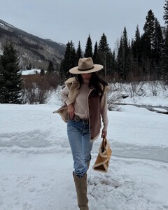 [2024.12.20] kelseymerritt_470989073_1240411937189328_8515127368964802689_n.jpg