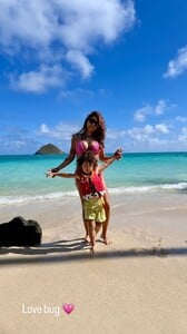 [2024.12.31] ariannyceleste_472212690_8850022681718977_6896058963873488709_n.jpg