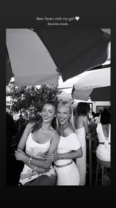 [2024.12.31] scarlett_mayer__ashwilkss_472064430_28715607771359776_5748162397757959790_n.jpg