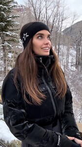 [2025.01.04] sarasampaio_472745673_18485473684058288_1208731309412682841_n.jpg