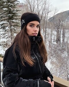 [2025.01.04] sarasampaio_472771951_18485471959058288_5210113658881297242_n.jpg
