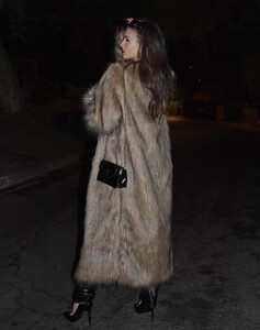 [2025.01.04] victoriajustice_472530124_18569690749006824_7656007457920509181_n.jpg