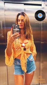 [2025.01.05] alessandraambrosio_AQOjF.jpg