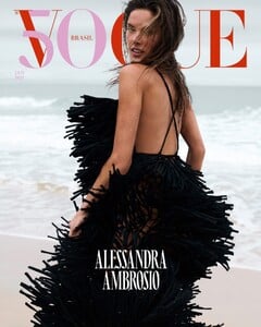 [2025.01.07] voguebrasil_472536904_982044243973113_4860347109713181701_n.jpg