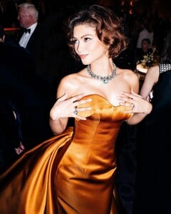 [2025.01.07] zendaya-britishvogue_472491343_944950724265606_8774482625480081282_n.jpg
