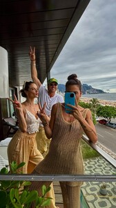 [2025.01.14] alessandraambrosio-loulouluz_473706133_18480891184059197_954290428029551548_n.jpg