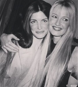 2025_01.15the_supermodel_archive_473791546_18034627649593823_2909869924134263325_n.thumb.jpg.e72e2a92fa35aa1156faacf54aaed75a.jpg
