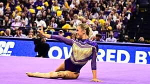 2025_01.18lsugym_h474107801_18481938811049700_8716227782103915969_n.thumb.jpg.397da6625ebc92feb16f0270824116a3.jpg