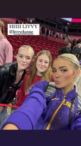 [2025.01.24] livvydunne-mollybilhimer_474929225_18483517702034847_4906050672553845180_n.jpg