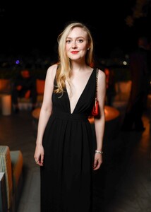 551791311_dakota-3.jpg
