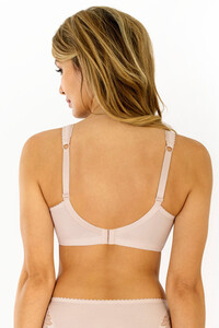 557924-168back.thumb.jpg.a776f73fe7d5a45b3edf8f8a652912e1.jpg