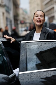 559465217_adriana-lima-1.thumb.jpg.1c82aaeb27a9cd11bf48a3acaf14a1a1.jpg